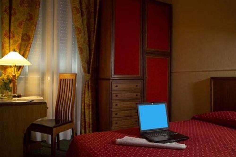 Hotel Johnny Mailand